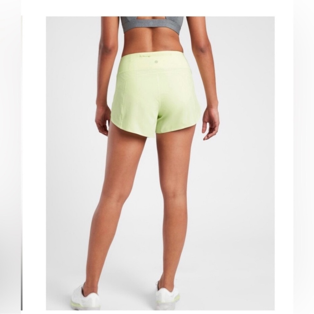 NWT Athleta Run with It Short 3.5 inseam